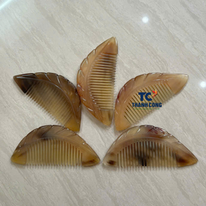 หวีไม้แฟชั่นงานแฮนด์เมดใช้ในบ้านเพื่อความสวยงามยั่งยืนและแกะสลักโลโก้ได้ตามต้องการ - Product Image 2