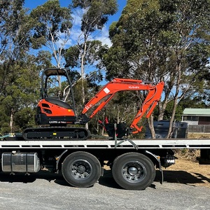 Compre la miniexcavadora Kubota U25 3s, una máquina de ingeniería avanzada para tareas de movimiento de tierras con un potente sistema hidráulico. - Product Image 2