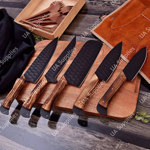 Couteaux de Chef BBQ en Acier Inoxydable à Lame Martelée Noire, Manche en Bois de Frêne, Prise en Main Solide, Durables, Lot de 5 Pièces avec Sac en Cuir Tendance - Product Image 2