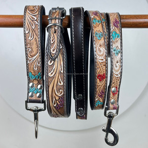 Laisse et collier pour chien en cuir usiné à la main au design élégant Ensemble de trois pièces en cuir de vache pour l'entraînement des chiens et la marche nocturne - Product Image 5