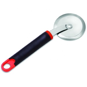 Cortador de pizza de acero inoxidable resistente y elegante con rueda afilada para uso doméstico y en restaurantes hecho de plástico PC duradero - Product Image 2