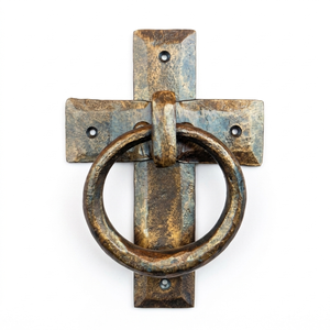 Battants de porte en fer forgé à la main, d'une fabrication artisanale rustique, parfaits pour les portails, les portes et la décoration des maisons traditionnelles. - Product Image 1