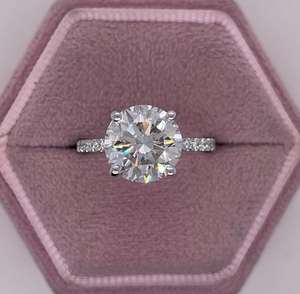 Bague de fiançailles en diamant de laboratoire taillé, halo caché, diamants latéraux, or blanc 14 carats, bijoux classiques pour mariage, promesse ou soirée - Product Image 5