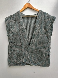 Chaleco de terciopelo con cuentas, estilo vintage floral, cuello en V, cierre de un botón, largo corto, exterior de algodón, prenda exterior de invierno para mujer - Product Image 1