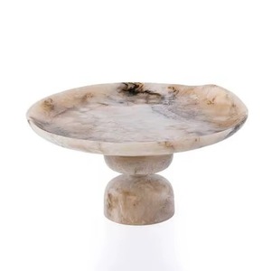 Support à gâteau en résine à motif marbré beige rond, fait main, pour présentation de desserts - Product Image 1