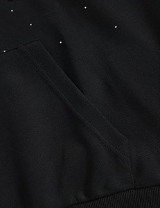 Sew Chic International Sudadera con capucha unisex de corte holgado, negra, con pedrería y estampado tie-dye metalizado, estilo streetwear, con bolsillo canguro - Product Image 5