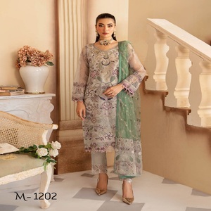 Ramsha Volume-Trajes de lujo de marca paquistaní, ropa de fiesta formal de diseñador para mujer, hechos de organza de primera calidad, venta al por mayor - Product Image 3