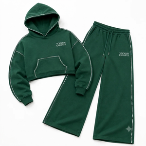 Vocksin Exports Ensemble de survêtement pour femme, vert émeraude, avec finition en strass, comprenant un sweat à capuche court et un pantalon de survêtement à jambe large, qualité premium, style streetwear, 100% coton - Product Image 5
