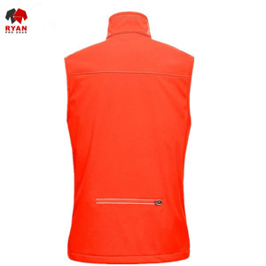 แจ็คเก็ตซอฟต์เชลล์ดีไซน์พิเศษสำหรับผู้ชายจาก Ryan Pro Gear เนื้อผ้านุ่มสบาย ระบายอากาศได้ดี พร้อมโลโก้แบบกำหนดเอง ดีไซน์ ODM - Product Image 2