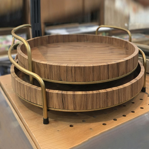 Ensemble de 2 plateaux de service ronds en bambou avec poignées métalliques, fournisseur en gros de plateaux de service pour la cuisine, Inde - Product Image 3