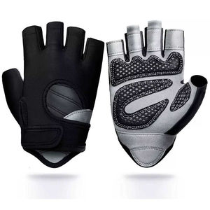 Gants de musculation demi-doigts en cuir PU de haute qualité – Légers, respirants et confortables avec soutien réglable - Product Image 2