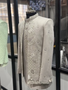 Veste de mariage traditionnelle en soie pour homme, brodée, coupe classique, style Inde-Pakistan, toutes saisons - Product Image 4