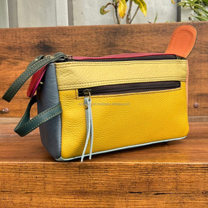 กระเป๋าเครื่องสำอางหนังรีไซเคิลกระเป๋าเครื่องสำอางดีไซน์หรูหราออกแบบได้ตามที่ต้องการกระเป๋าเดินทางหนังสีสันสดใส - Product Image 3