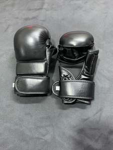 Gants de MMA pour l'entraînement et la compétition, en cuir PU à doigts ouverts, équipement de combat léger et durable, design unisexe - Product Image 4