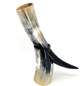 Corne à boire 100% en corne de buffle, cadeaux d'affaires, écologique, style médiéval viking, sculpture animale, excellent accessoire pour la bière, corne à boire - Product Image 1