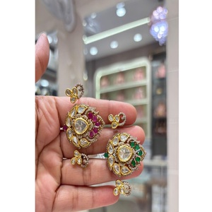 Elegantes Pendientes de Gota de Moissanita Chapados en Oro de Latón de Calidad Superior para Mujeres y Niñas, Colección para Bodas y Fiestas - Product Image 1