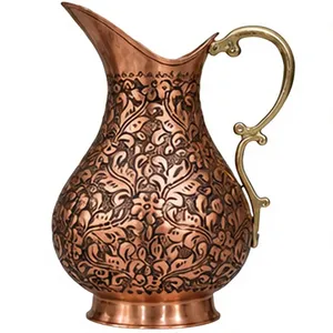 Carafe Tamra Jal en cuivre sculptée à la main, style antique, avec gravure orientale et poignée en laiton - Product Image 5