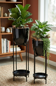 Modern Metal Plant Stand Set With Three Pots For Indoor Desktop Use Minimalist Design Powder Coated Finish - Product Image 2