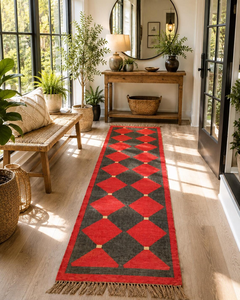 Tapis de couloir en laine et jute tissé à la main, rouge, noir, charbon, motif géométrique losanges, style bohème, kilim tribal, sur mesure - Product Image 4
