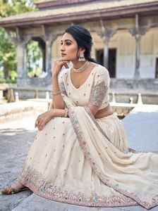 Ensemble Lehenga Choli en soie crème avec dupatta, robe de mariage indienne traditionnelle, coupe régulière, extensible, longueur au sol, pour femme - Product Image 2