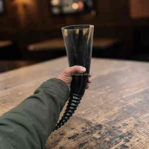 Vaso de cuerno de toro pulido hecho a mano de primera calidad para bar y uso doméstico - Product Image 4