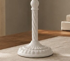 เชิงเทียนทองเหลืองขัดเงาแบบกำหนดเอง 3 ดวง – ขาตั้งเชิงเทียนทรงเรียวแบบวินเทจพร้อมแขนลายม้วน - Product Image 6