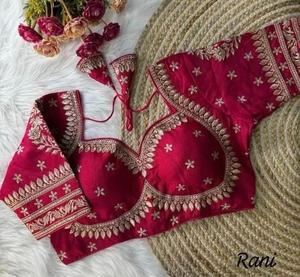 Blusa de Seda Roja Bordada para Mujer, Cuello en V, Estilo Étnico, para Bodas y Festivales - Product Image 2