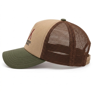 Casquette de camionneur ajustable personnalisée en maille respirante en polyester légère et confortable avec fermeture snapback pour l'extérieur et la mode - Product Image 5