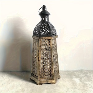 Lanterne marocaine vintage en bronze noir avec décorations ajourées complexes, porte-bougie décoratif pour la décoration de la maison pendant le Ramadan - Product Image 1