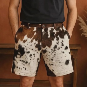 กางเกงขาสั้นหนังวัวแท้พิมพ์ลายวัวสไตล์ตะวันตกสำหรับผู้ชาย แฟชั่นสตรีทแวร์สุดหรู - Product Image 1