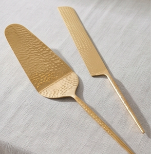 Ensemble de service à gâteau en or de qualité supérieure avec couteau à beurre assorti, parfait pour les événements, les fêtes et une utilisation élégante lors des repas et de la décoration. - Product Image 1