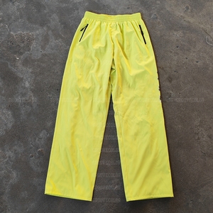 ชุดวอร์มผู้ชายแบบมีซิป ผ้าไนลอนสะท้อนแสง ปักโลโก้ตามสั่งจากโรงงาน สำหรับวิ่งออกกำลังกาย สไตล์สตรีทแวร์ กันลม - Product Image 4