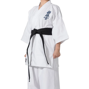 Uniformes de karate hechos a medida, ropa de artes marciales, trajes de karate, ideales para niñas - Product Image 1