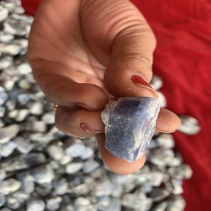 Saphir bleu brut naturel de l'Himalaya, pierre précieuse respectueuse de l'environnement, bijoux de mariage en provenance du Népal, États-Unis - Product Image 1