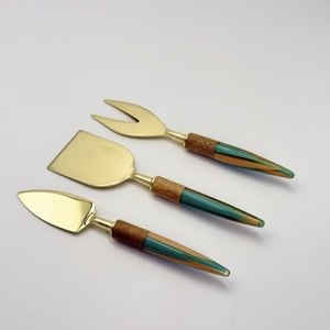 Ensemble de 3 couteaux à fromage de luxe en acier inoxydable doré avec manche en résine, ustensiles de cuisine pour trancher, couper et étaler - Product Image 4