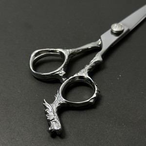 Tijeras de Peluquería Profesionales de Acero Inoxidable Japonés 440c, Diseño Ergonómico para Diestros, Tijeras para Cabello - Product Image 3