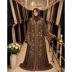 Conjunto de Abaya Islámica Premium con Hiyab |   Elegante Vestido Musulmán Verde para Mujer, Estilo de Oriente Medio, Abaya Verde Oscuro |   Moda Modesta - Product Image 6