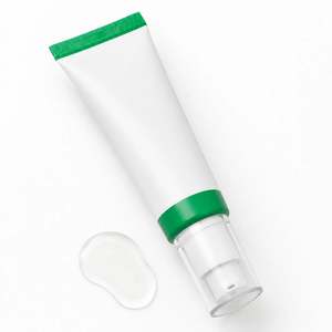 KOSMONEXT ดาร์ก สปอต คอร์เรคติ้ง โกลว์ เซรั่ม เพื่อผิวกระจ่างใสอย่างสม่ำเสมอ - Product Image 2