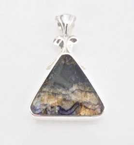 Colgante Hecho a Mano de Plata de Ley con Jet Azul de John Whitby, Chapado en Oro/Plata Vintage, Joyería Elegante, Regalo de Compromiso - Product Image 1