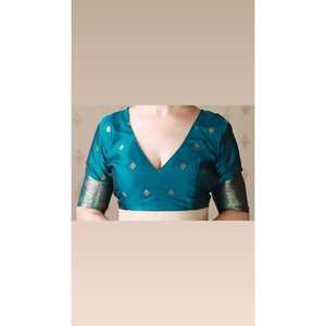 Sari de Seda Suave Rosa Coral Banarasi con Tejido Zigzag Meenakari Zari, Elegante para la Noche - Product Image 6