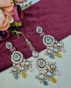 Handcrafted Kundan Pearl Drop <b>Necklace</b> With Matching Earring And Mangtika Brass Base Antique Gold Plated Jewellery Set Wholesale - Product Image 6