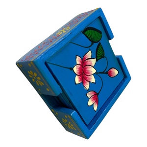 Sous-verres carrés en bois faits à la main avec motif floral peint, art populaire, décoration intérieure, couleur bleue - Product Image 5