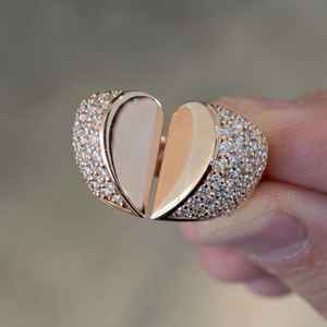 Bague en or massif 14 carats pour femme, sertie de diamants ronds cultivés en laboratoire, en forme de cœur 3D, style moderne, pavée, cadeau de fiançailles pour elle et moi - Product Image 3