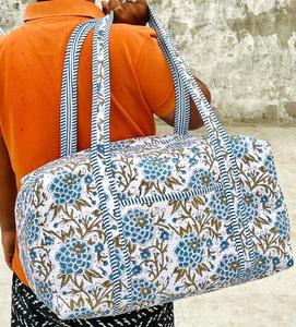 Women Large Floral Printed Duffel Bag With <b>Rope</b> Handles Zipper Closure Travel Weekender Bag Textile Material Green Blue Pattern - Product Image 3