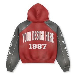 Sweat-shirt à capuche rouge personnalisé avec manches contrastées, imprimé texte, tissu 100% coton premium, style streetwear unisexe. - Product Image 2