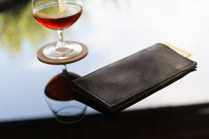 Fabricante de Tarjeteros de Cuero Genuino, Venta al por Mayor, Tarjetero de Cuero Real Clásico de Lujo, Ligero y Resistente al Agua para Hotel - Product Image 3