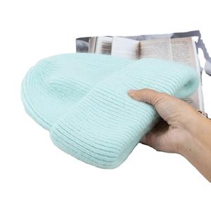 Gorros de esquí cálidos de invierno para hombres y mujeres, gorros de punto de Color sólido a la moda, gorros elásticos de Hip Hop, gorros suaves para negocios en la playa - Product Image 3