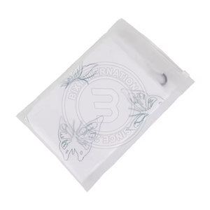 Serviette de golf en tissu gaufré doux, respirant et à séchage rapide pour la saison estivale et les climats à forte humidité - Product Image 4