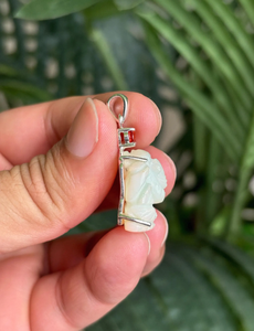 Botón Decorativo de Concha Rosa con Diseño de Alas de Animal, Accesorio de Joyería Artesanal - Product Image 4