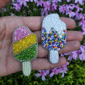 Elegant Floral Embroidery Beaded Brooch with Crystal and Pearl Customizable Design for Wedding Occasions Unisex - Product Image 4